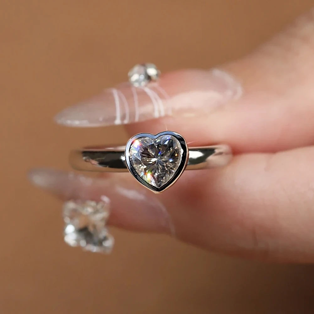 Amora Solitaire Ring