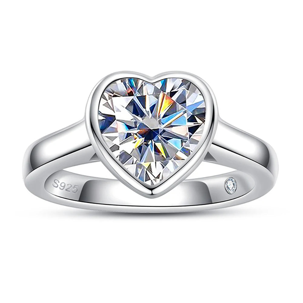 Amora Solitaire Ring